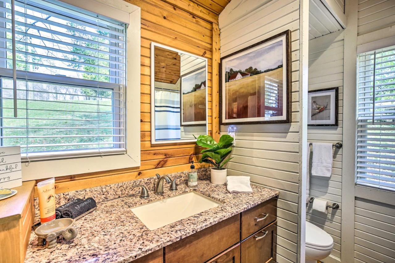 Sunny Hill Cottage Dry Ridge Escape With Deck! 외부 사진