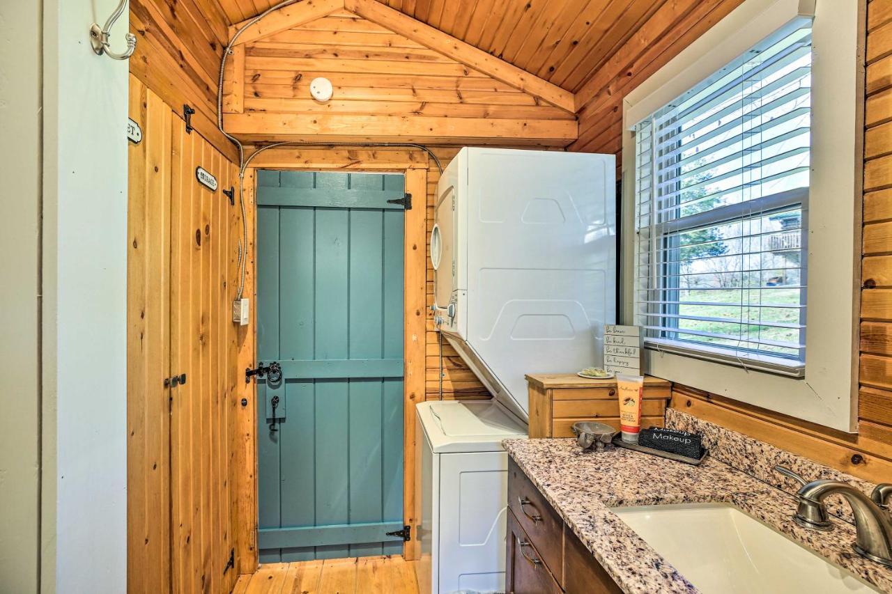 Sunny Hill Cottage Dry Ridge Escape With Deck! 외부 사진